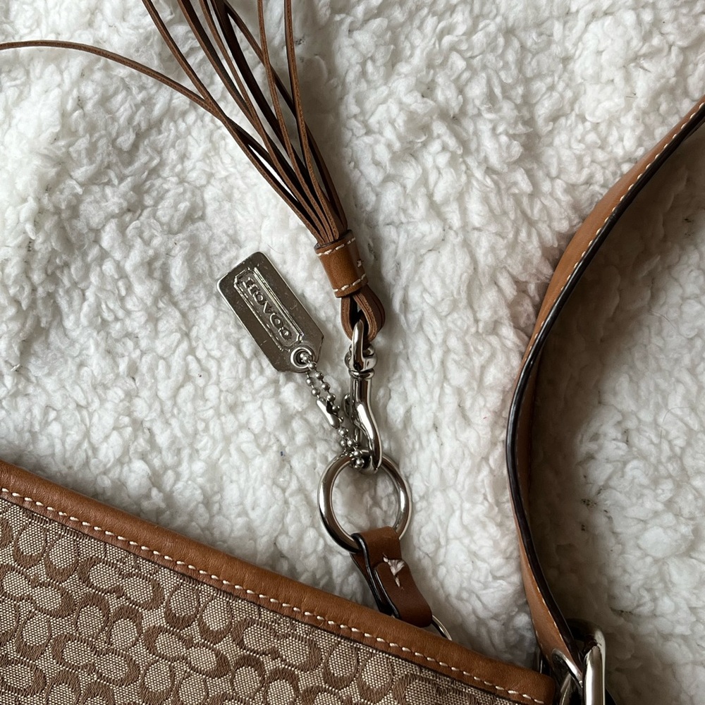 Coach purse - Picture 3 of 12